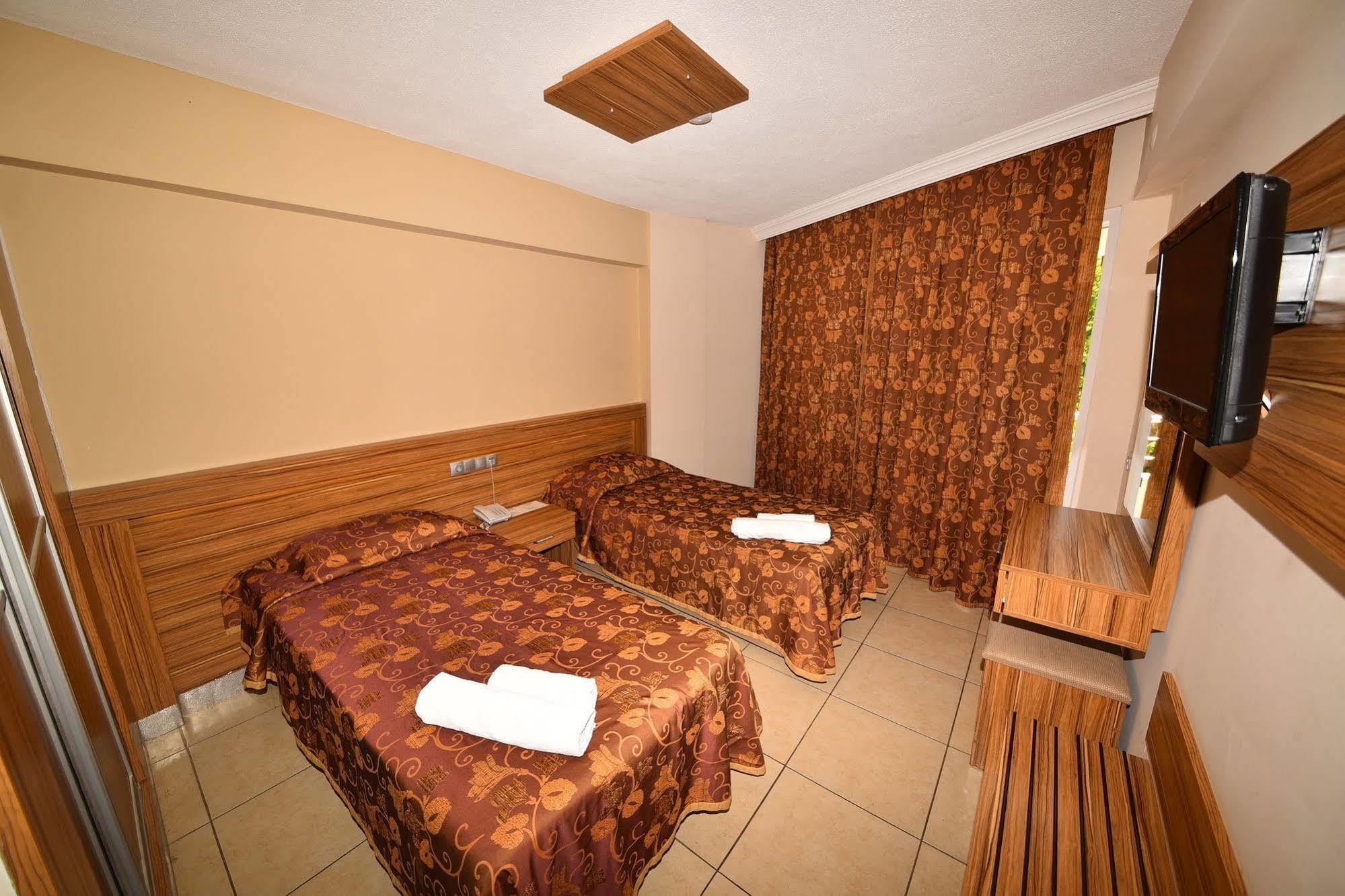 Rosary Beach Hotel Фетие Екстериор снимка